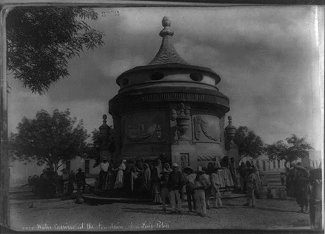 Water carriers at the fountain, San Luis Potosi, [Mexico], 1884