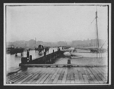 Aukland [sic] - waterfront scene, Auckland, New Zealand, 1895