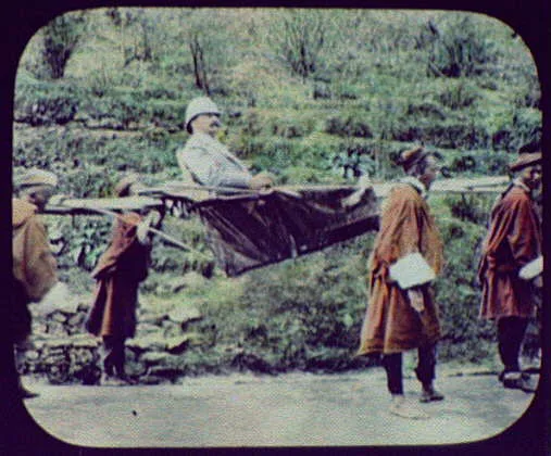 Darjeeling - Joseph G. Pangborn carried by 4 porters, India, Darjeeling, 1895