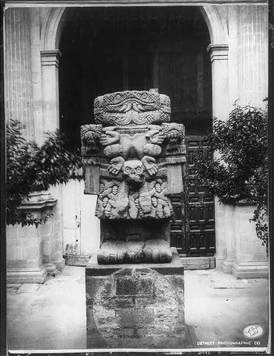 [The idol Teoyaomiqui, in front of National Museum, Mexico City], 1884