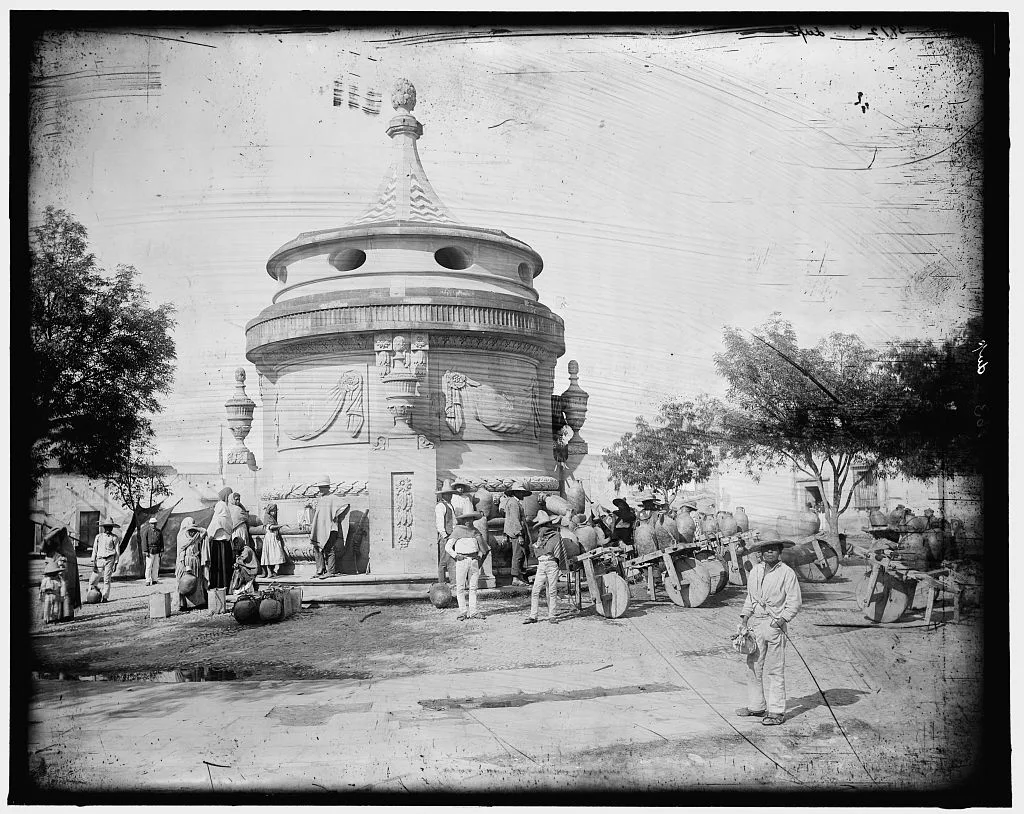 [Water carriers at the fountain, San Luis Potosi], Mexico, San Luis Potosi, 1880