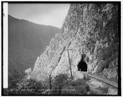 Near view, Tunnel 7, Temasopa [sic] Canon, Mexico, Tamasopo River, 1880