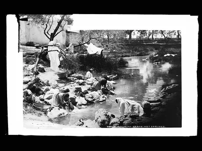 Washing at the hot springs, Aguascalientes (State), 1880