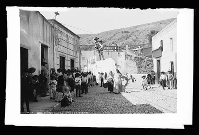 Guanajuato street scene, Mexico, Guanajuato, 1880