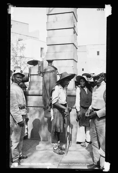 Guanajuato, study of water carrier, Mexico, Guanajuato, 1880