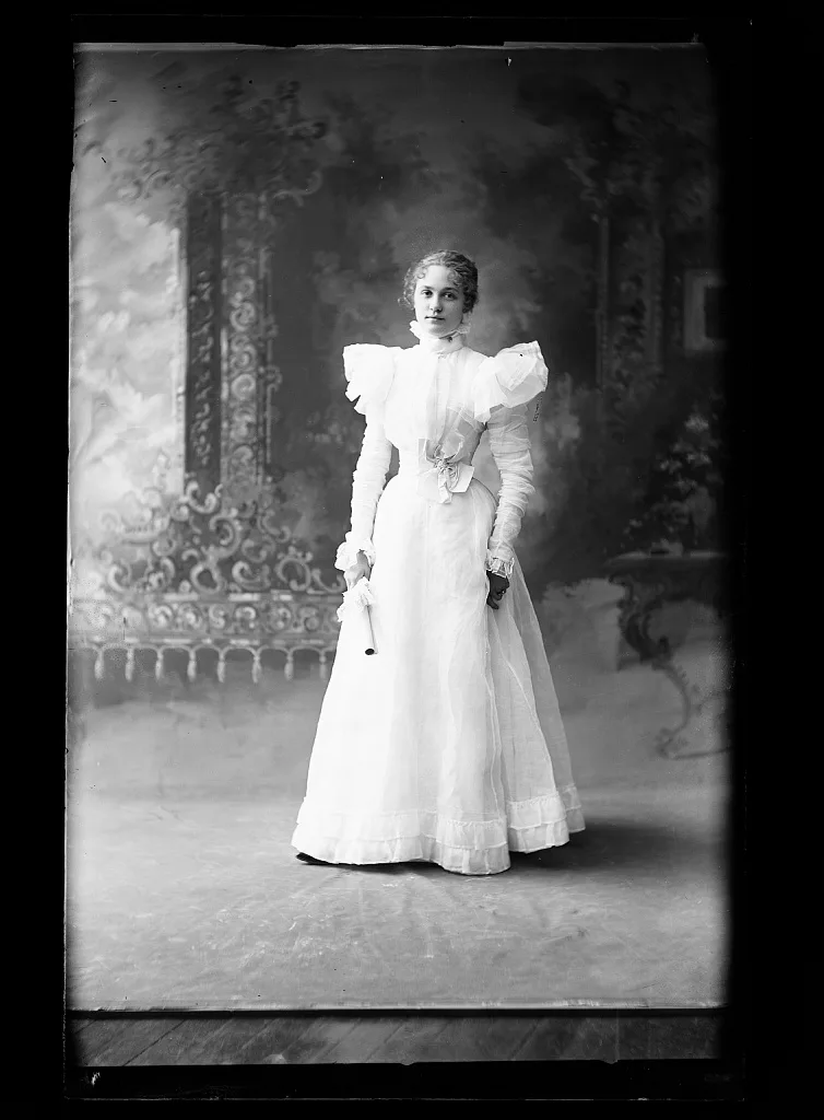 [Louise Jackson, full-length portrait in white dress], 1900