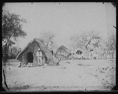 Photograph from Guanajuato: [Straw cottages in Salamanca, Mexico]